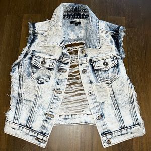 Jeans vest!